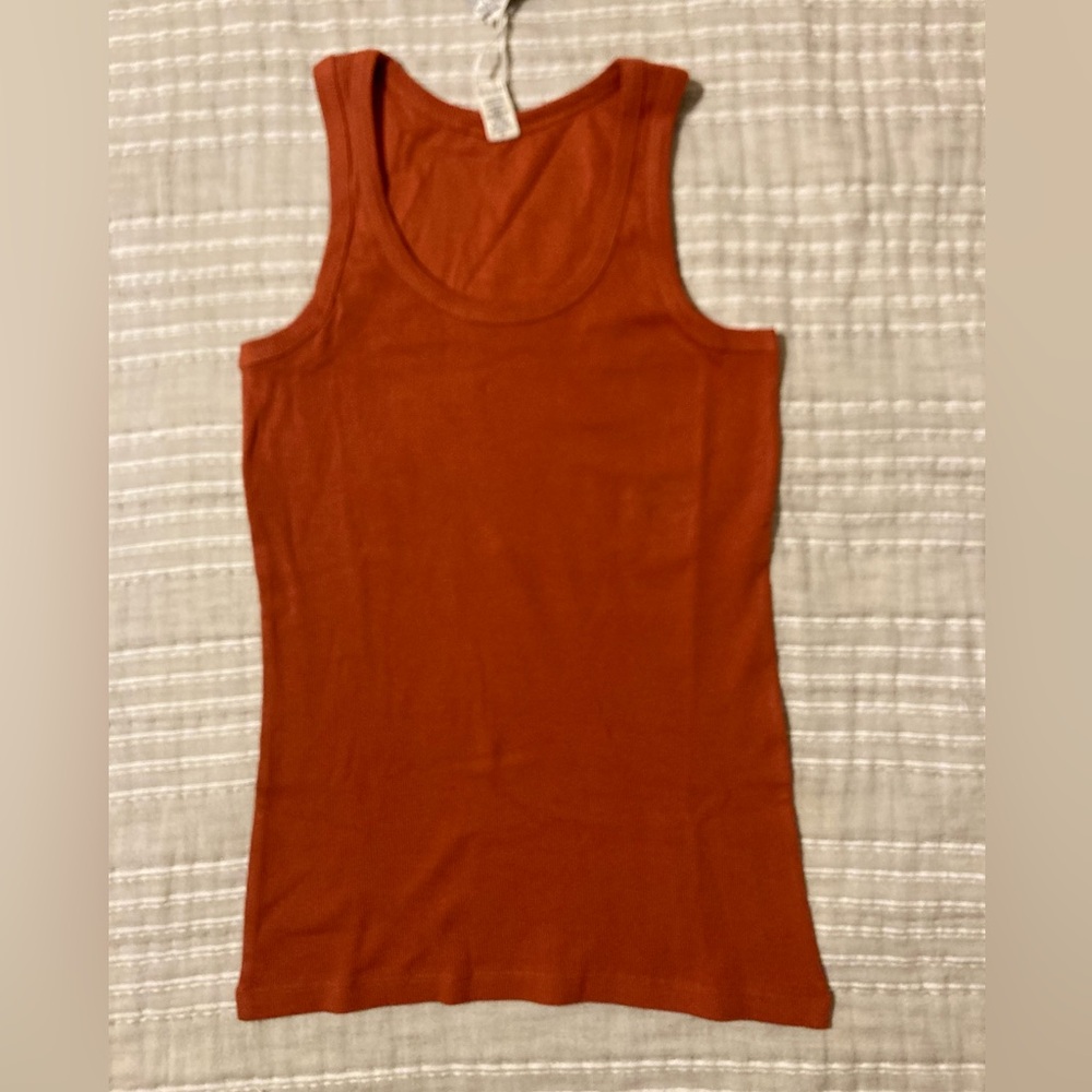 Kate Quinn tank
